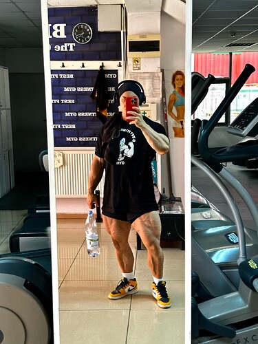 Facetune_11-09-2025-16-41-24